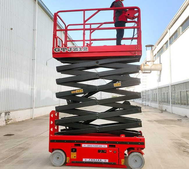 阿拉尔自行走移动式升降机